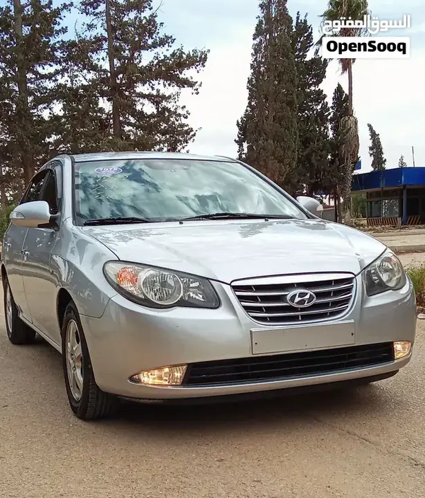 Hyundai Avante 2010 photo 3