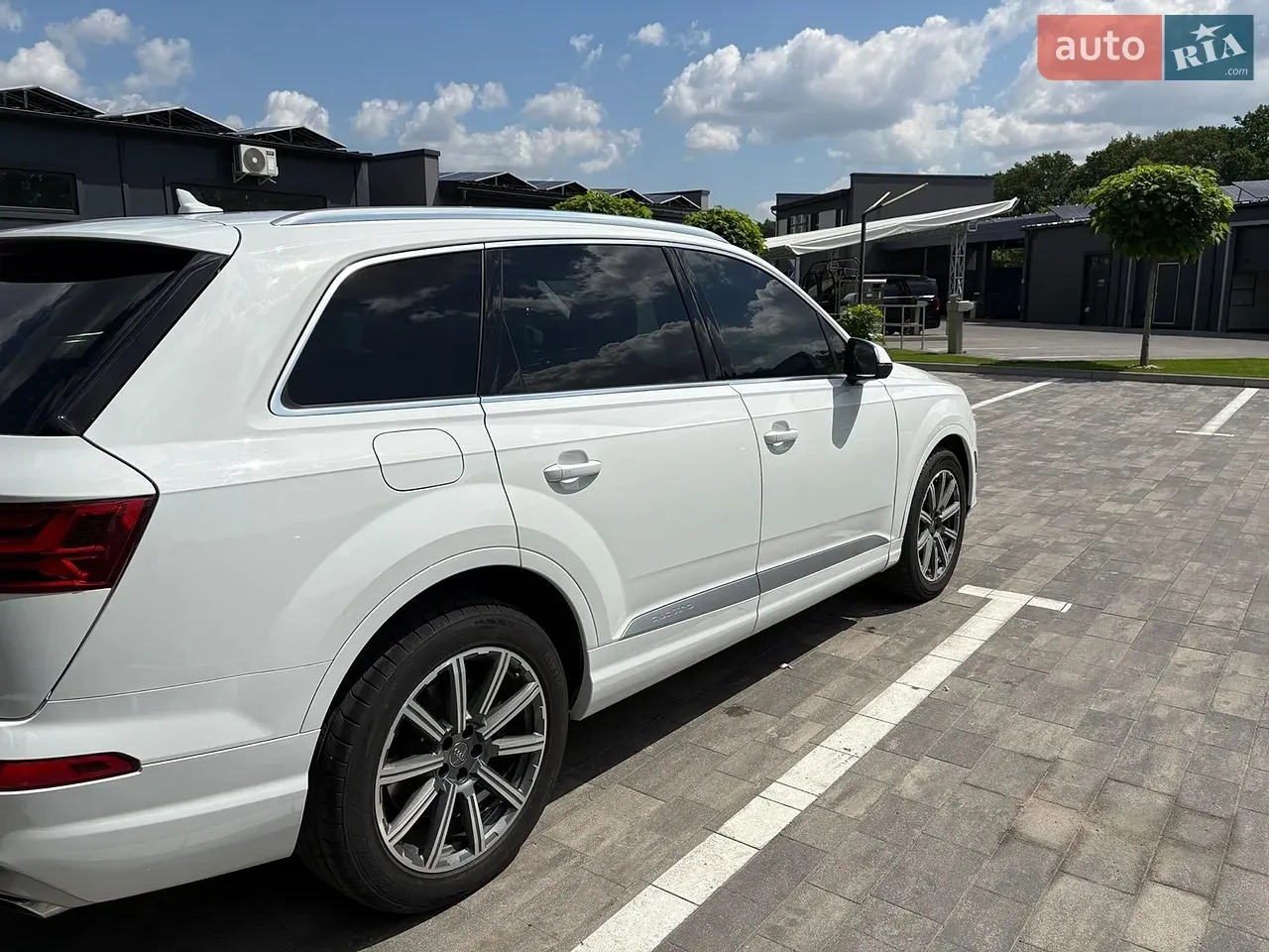 Audi Q7 2017 photo 4