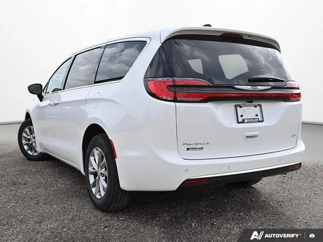 Chrysler Pacifica 2026 photo 4