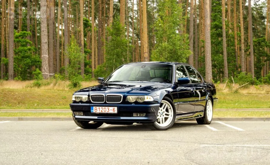 BMW 735