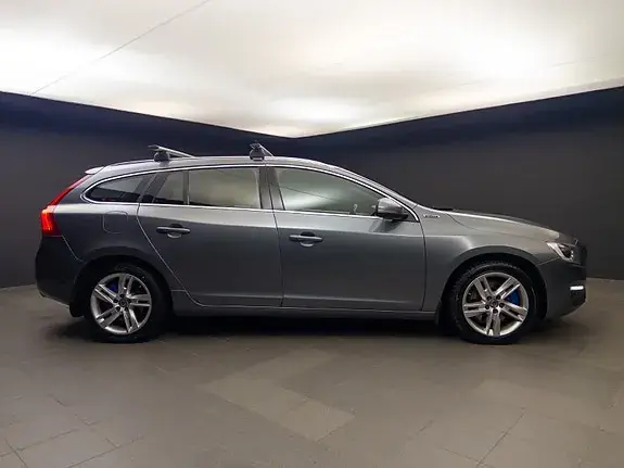 Volvo V60 2017 photo 5