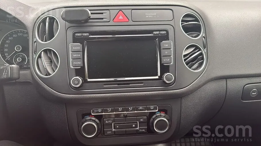 Volkswagen Golf Sportsvan 2010 photo 5