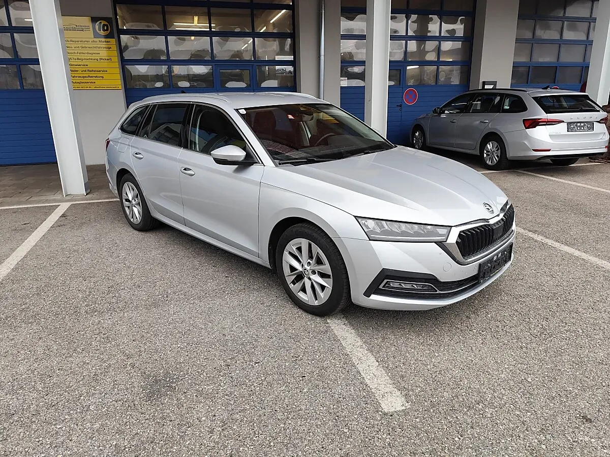 Skoda Octavia 2022 photo 3
