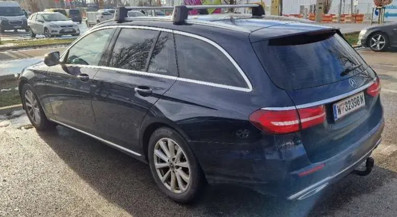 Mercedes-Benz E-Class 2017 photo 3