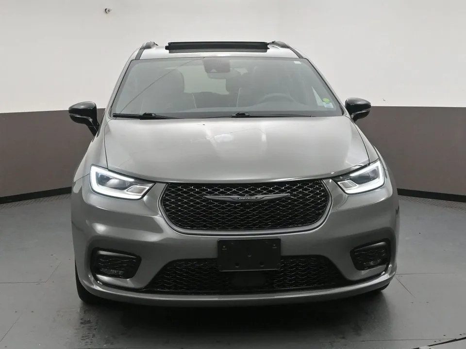 Chrysler Pacifica 2025 photo 2
