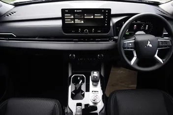 Mitsubishi Outlander 2026 photo 3