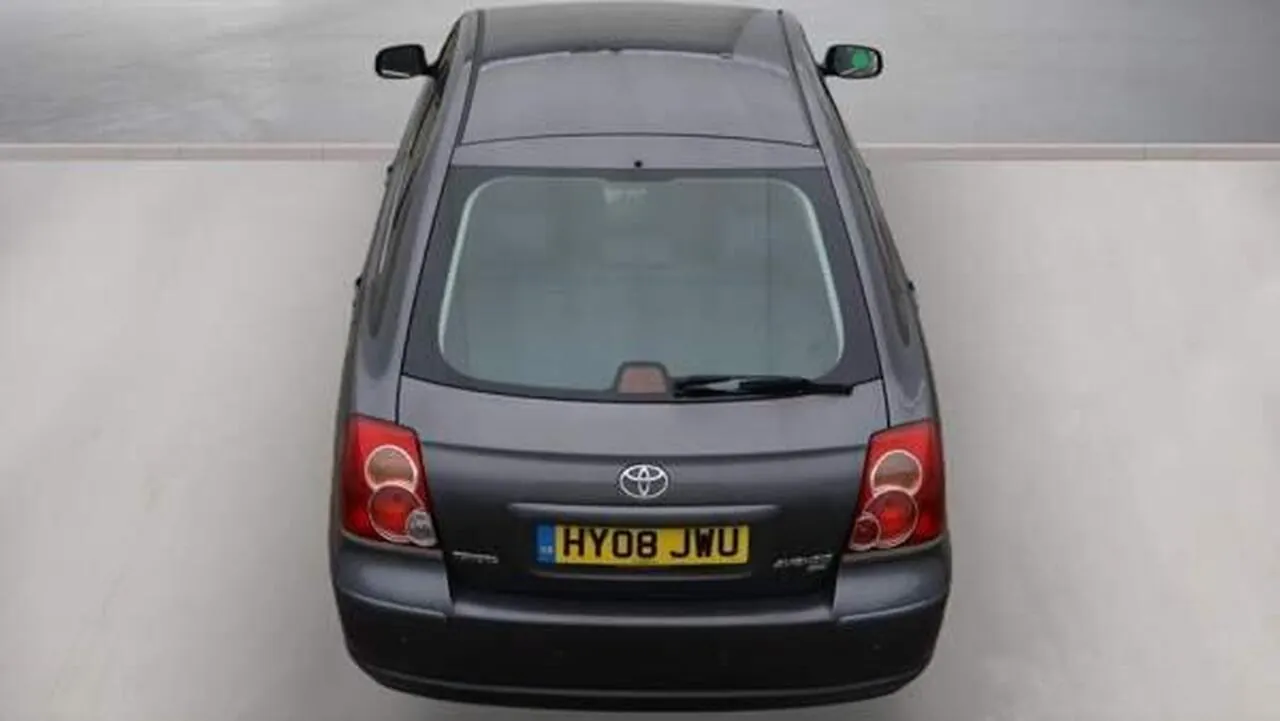Toyota Avensis 2008 photo 2