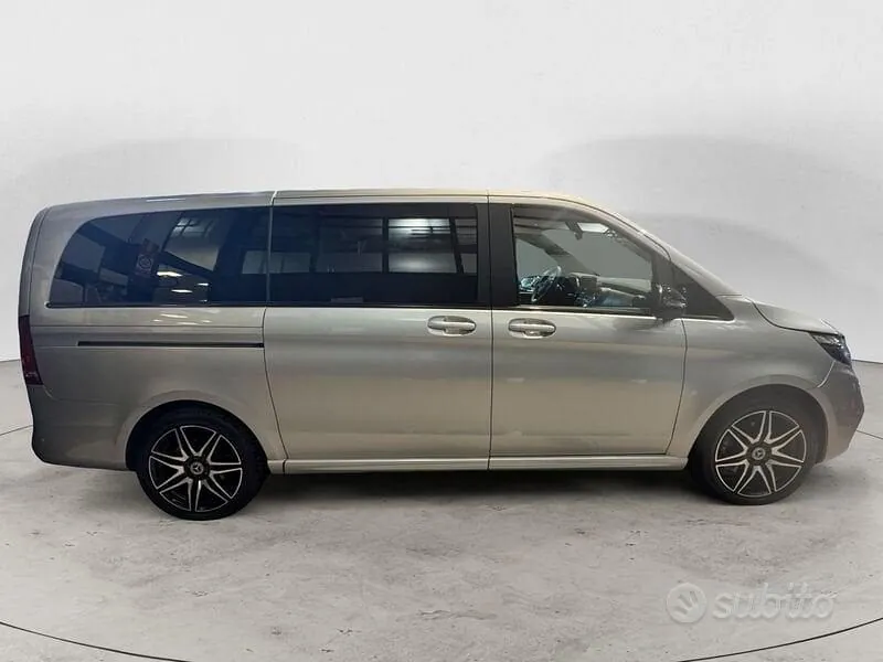 Mercedes-Benz V-Class 2023 photo 5