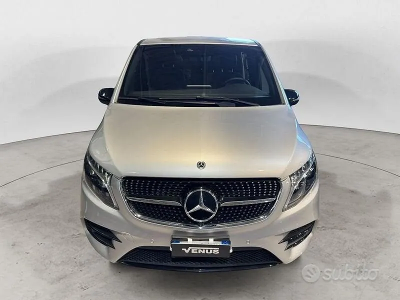 Mercedes-Benz V-Class 2023 photo 2