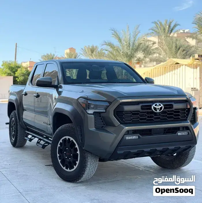 Toyota Tacoma 2025 photo 2
