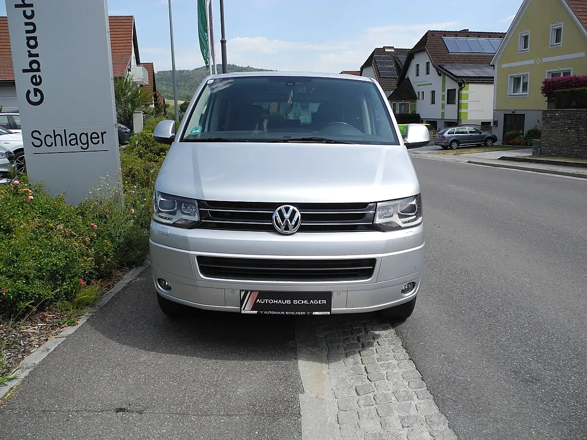 Volkswagen Multivan 2011 photo 2