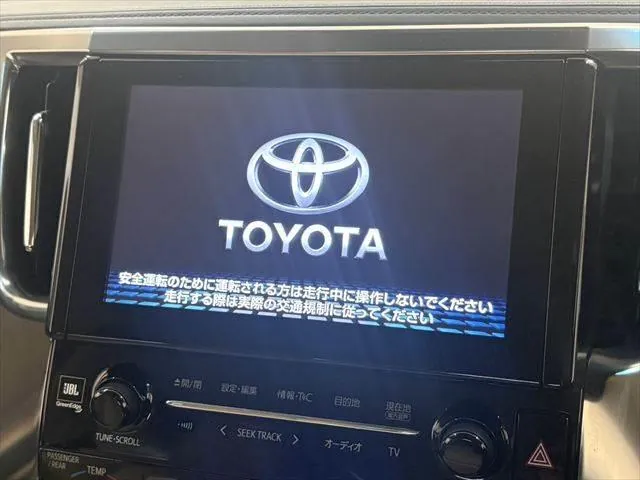 Toyota Alphard 2016 photo 4