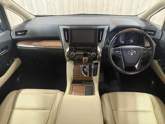 Toyota Alphard 2016 photo 3