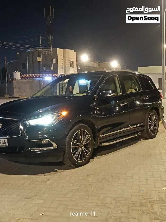 Infiniti Q60 2017 photo 3