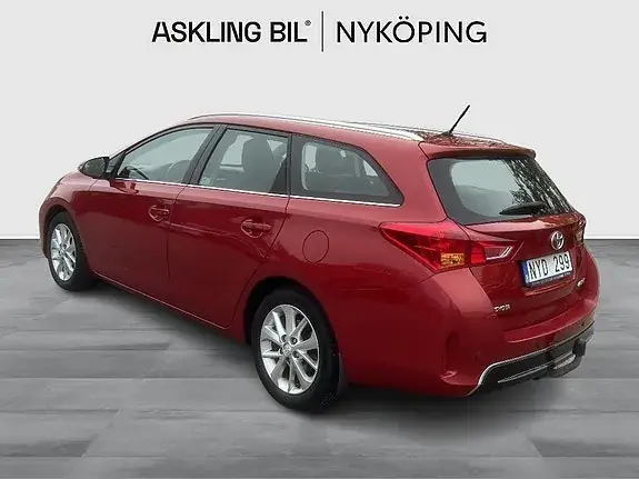 Toyota Auris 2013 photo 2