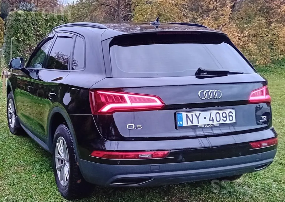 Audi Q5 2018 photo 2