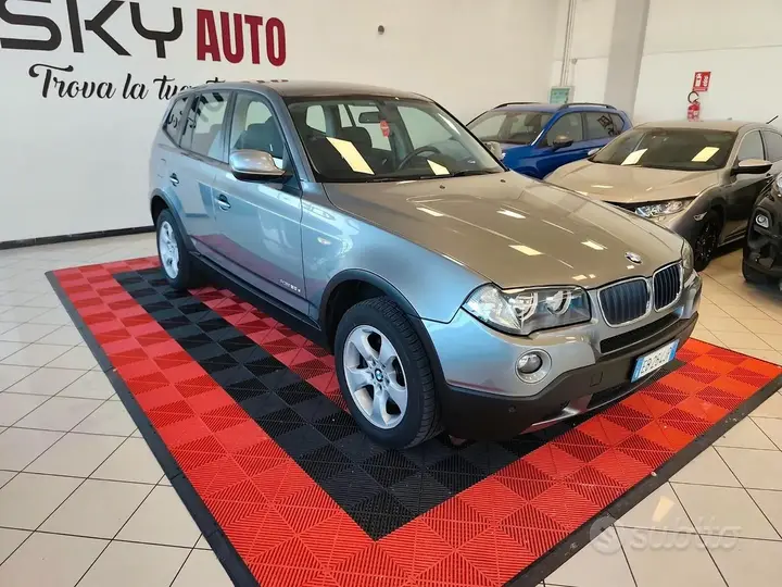 BMW X3 2010 photo 2