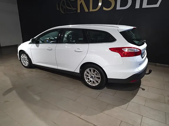 Ford Focus 2012 photo 3