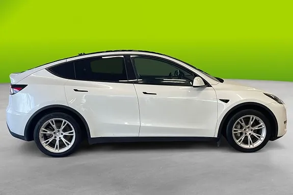 Tesla Model Y 2023 photo 2