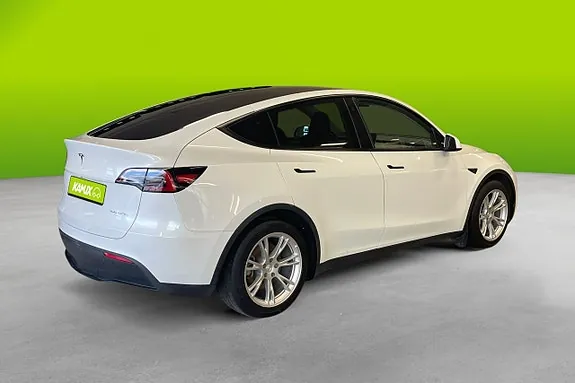 Tesla Model Y 2023 photo 4