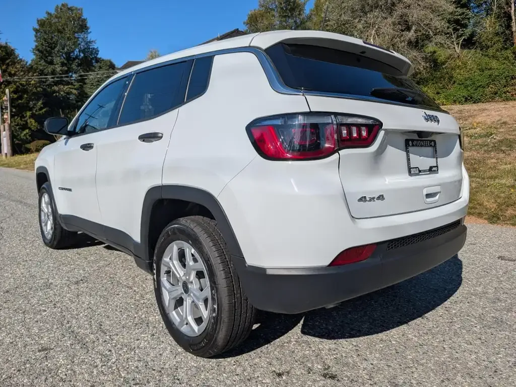 Jeep Compass 2026 photo 3