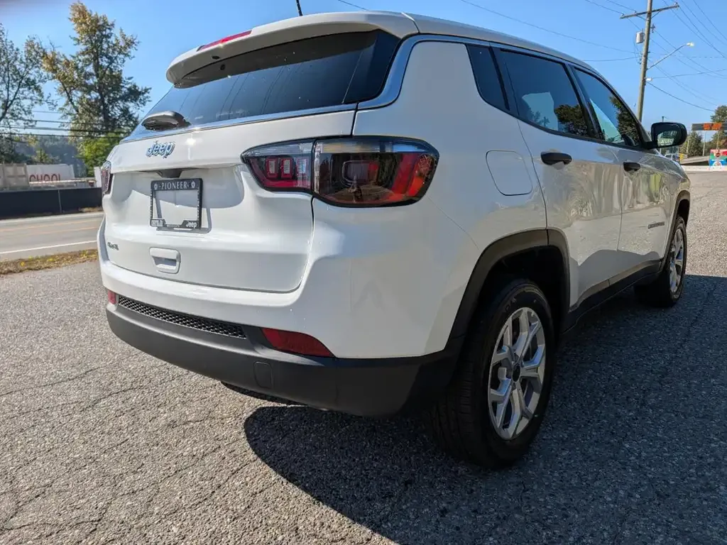 Jeep Compass 2026 photo 5