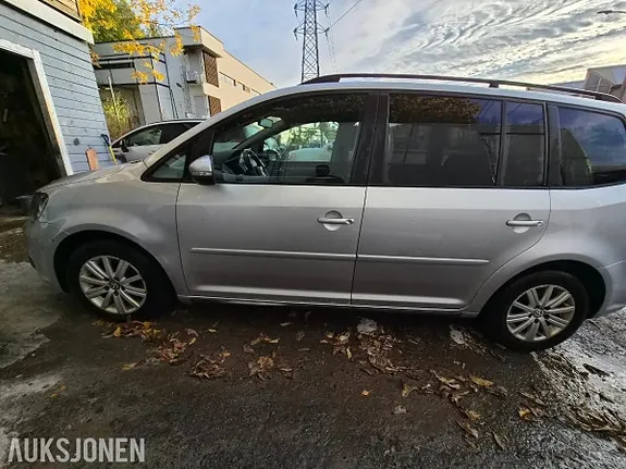 Volkswagen Touran 2013 photo 5