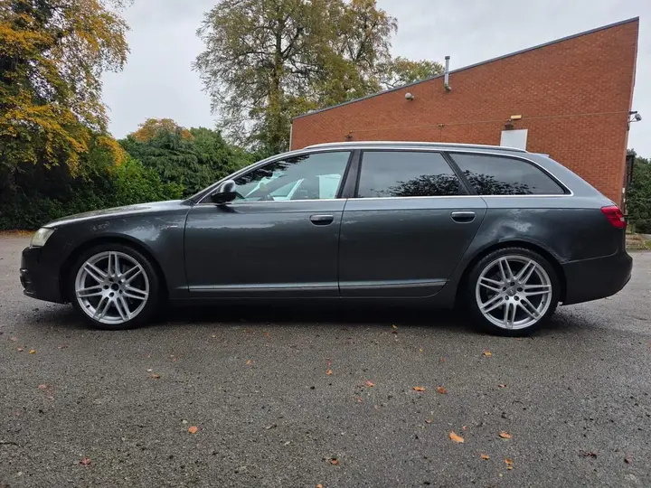 Audi A6 Avant 2010 photo 5