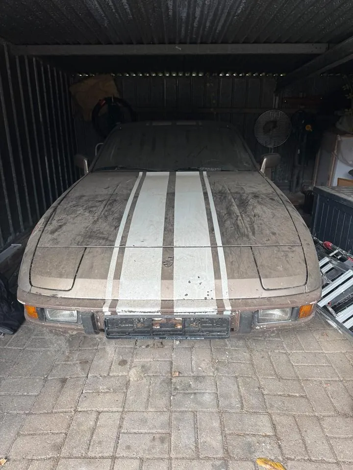 Porsche 924