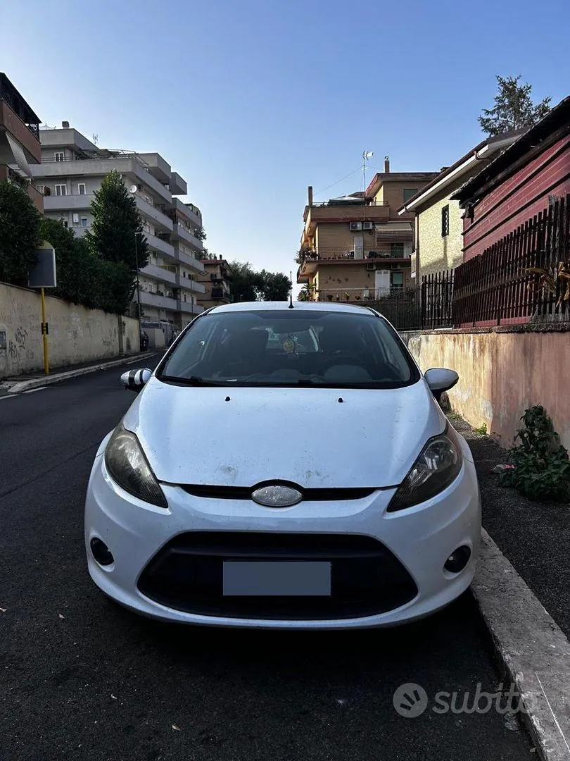 Ford Fiesta 2009 photo 2