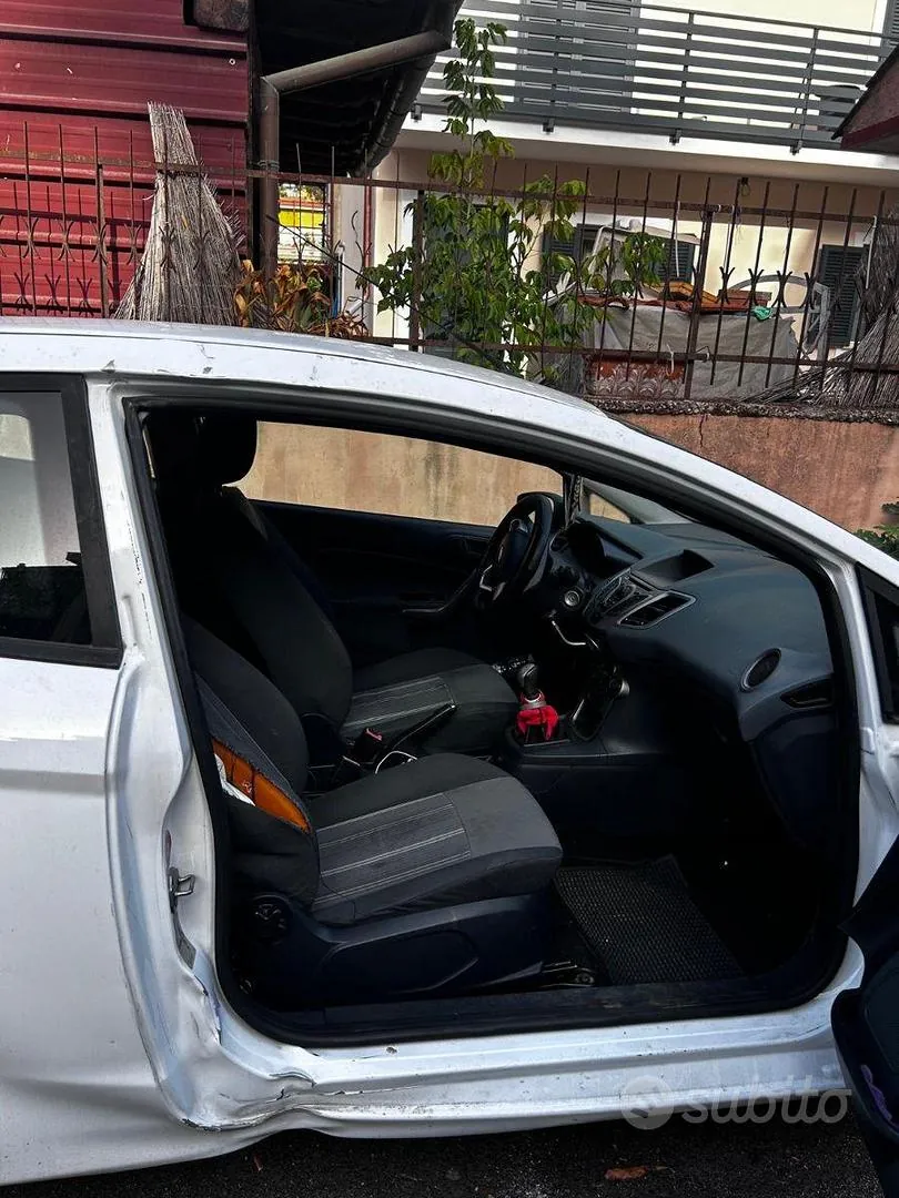Ford Fiesta 2009 photo 5