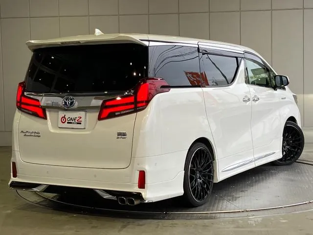 Toyota Alphard 2021 photo 3