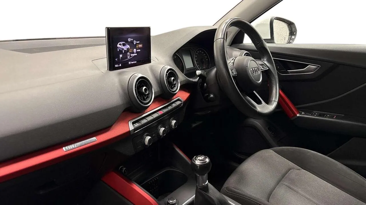 Audi Q2 2020 photo 2