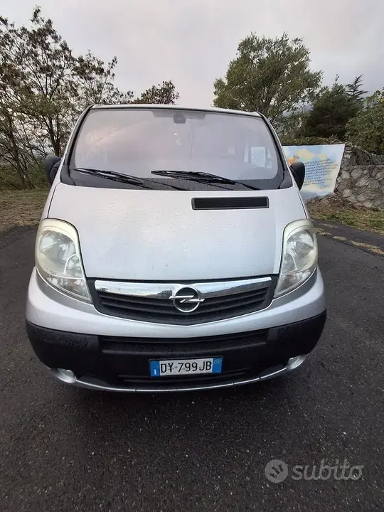 Opel Vivaro 2009 photo 5