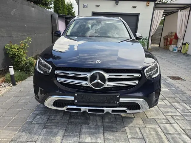 Mercedes-Benz Glc Suv 2022 photo 2