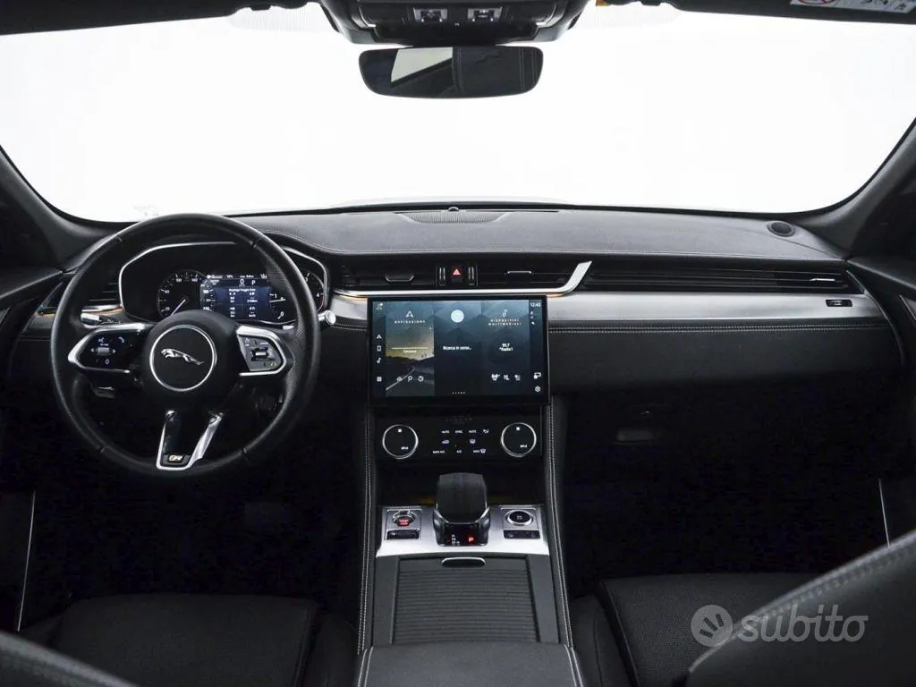 Jaguar F-Pace 2022 photo 4