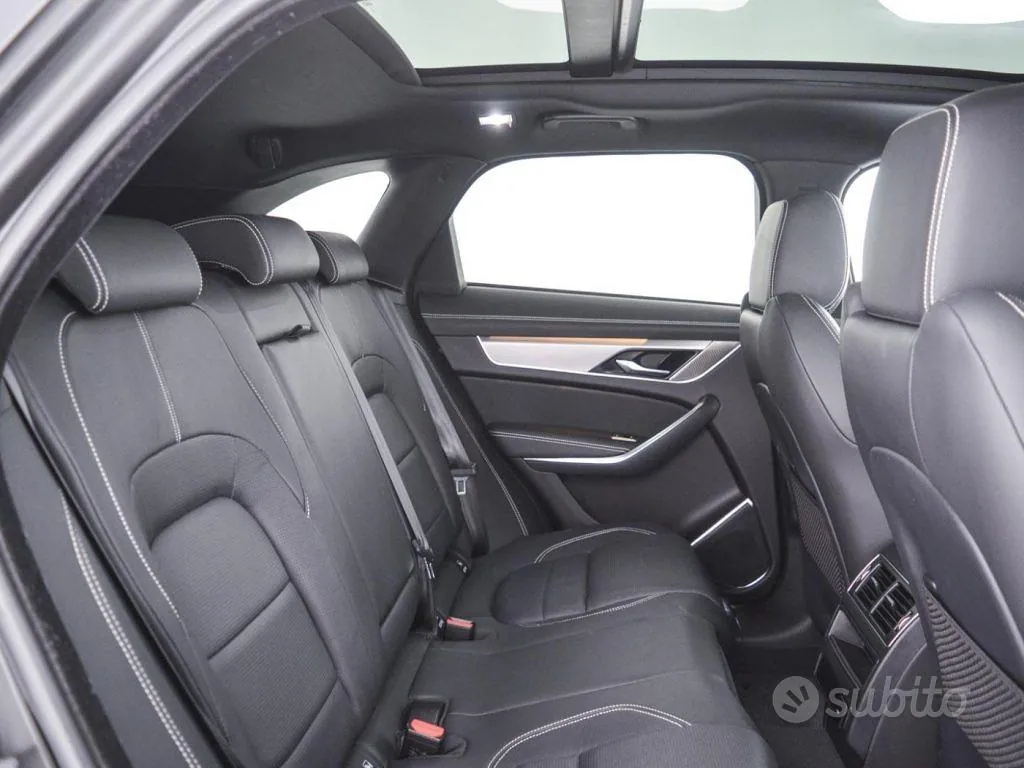 Jaguar F-Pace 2022 photo 5
