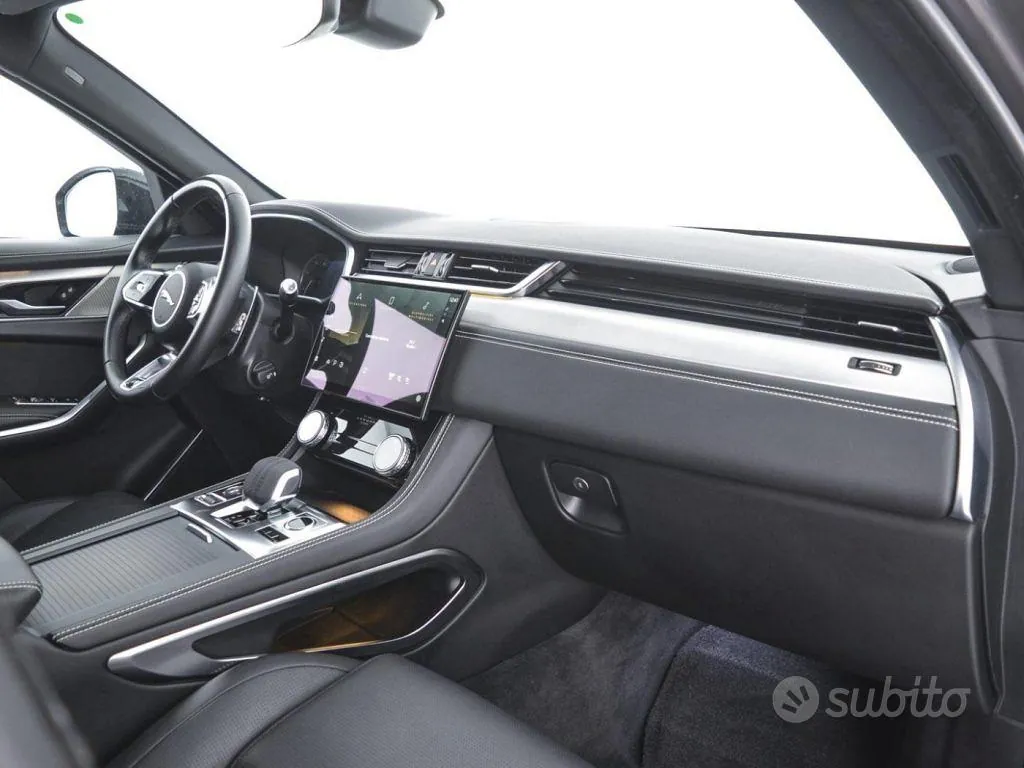 Jaguar F-Pace 2022 photo 3