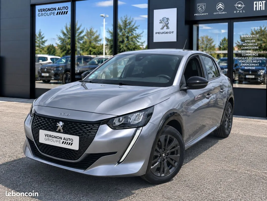 Peugeot E-208