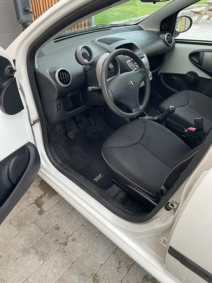 Peugeot 107 2014 photo 3