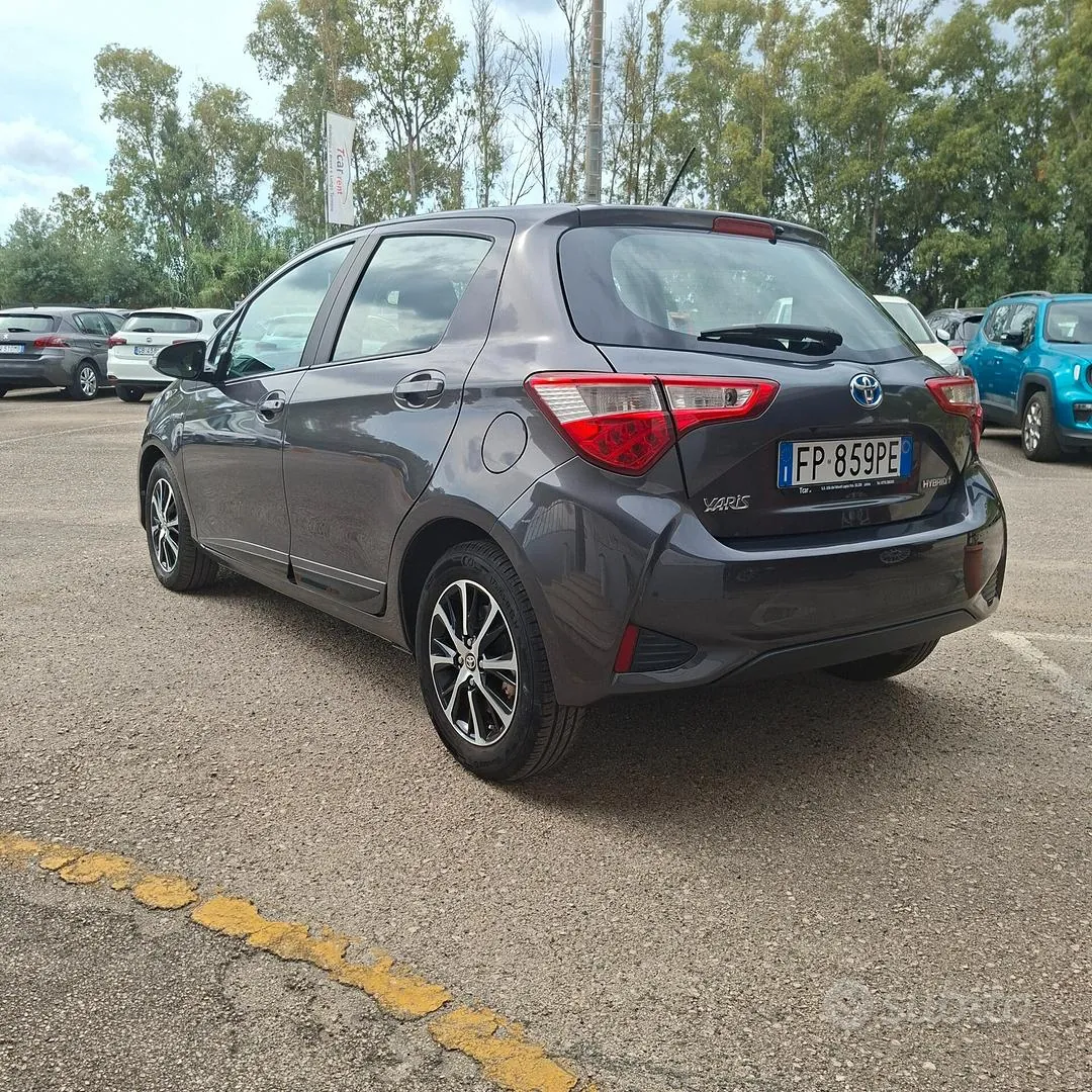 Toyota Yaris 2018 photo 5