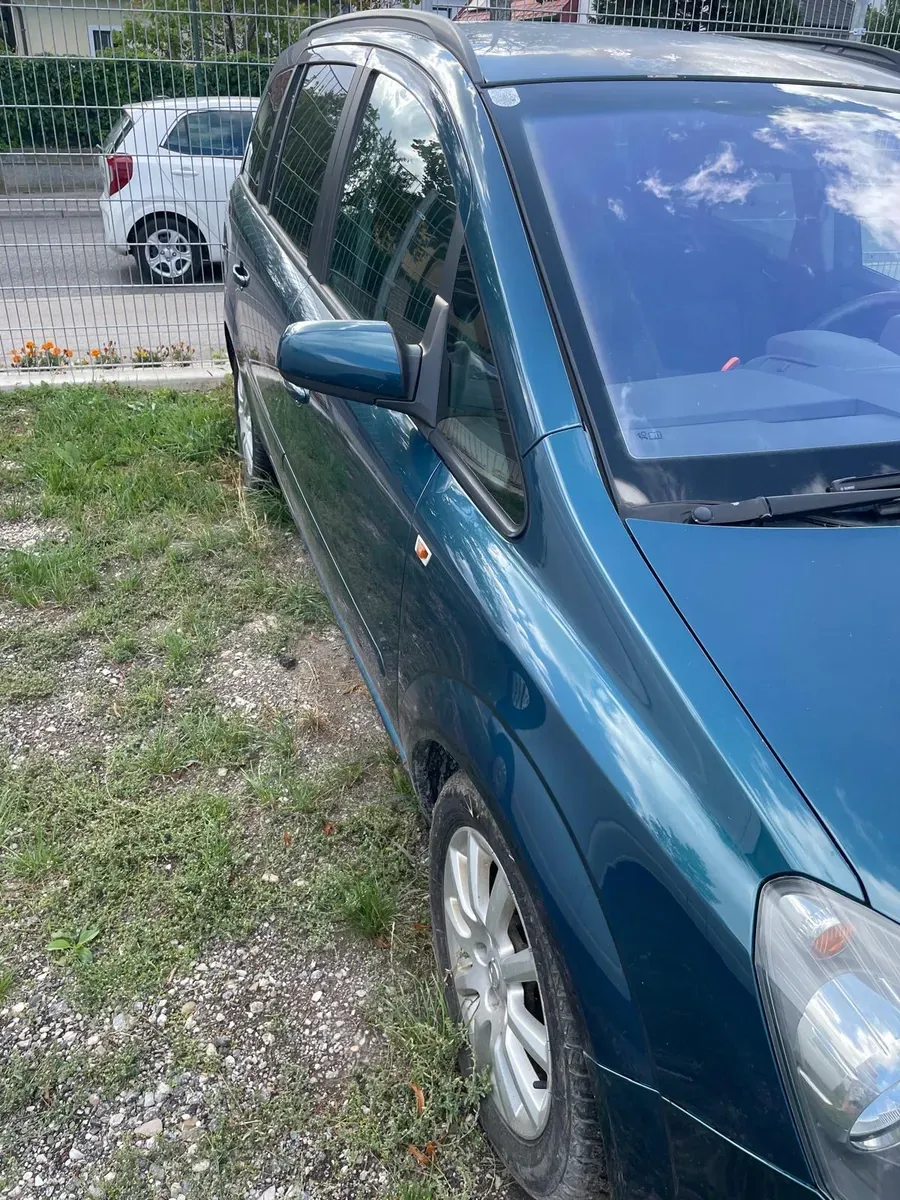 Opel Zafira 2007 photo 2