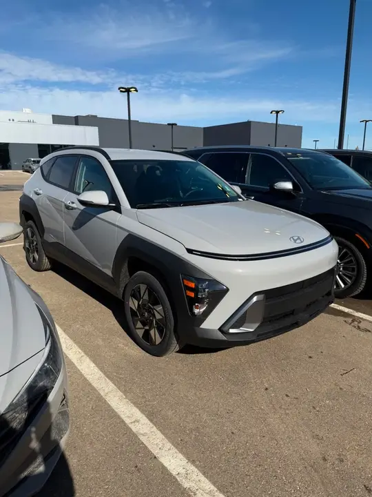 Hyundai Kona 2025 photo 2