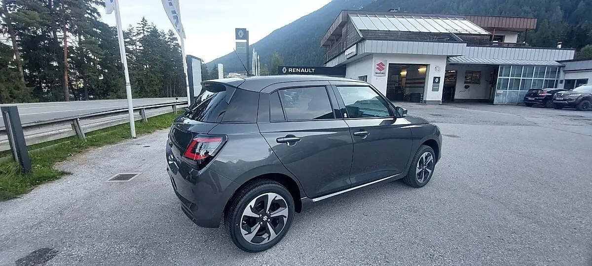 Suzuki Swift photo 2