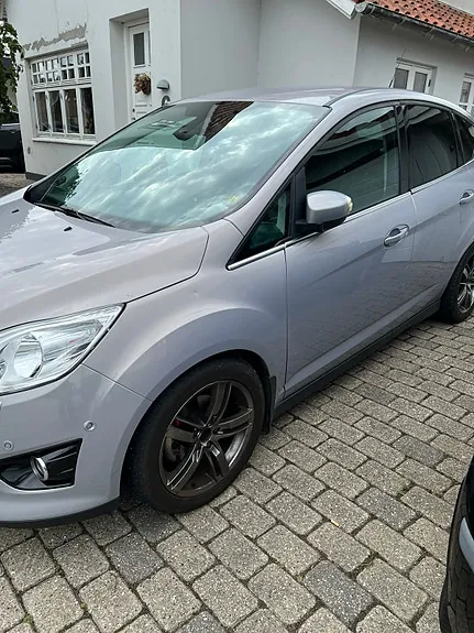 Ford C-Max 2011 photo 2