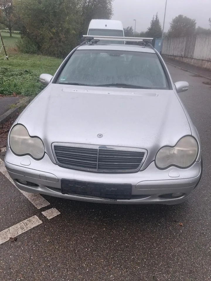 Mercedes-Benz C200