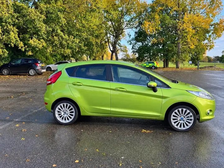 Ford Fiesta 2010 photo 5
