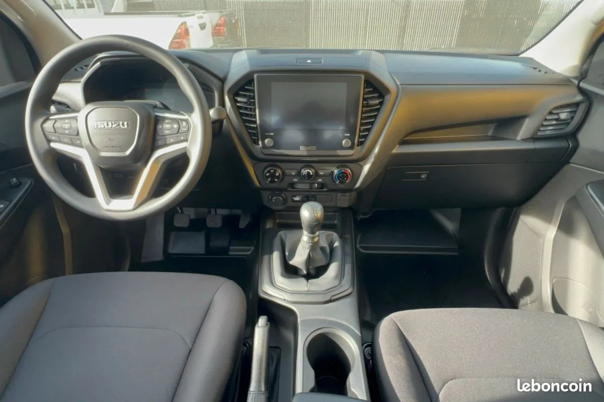 Isuzu D-Max 2026 photo 3