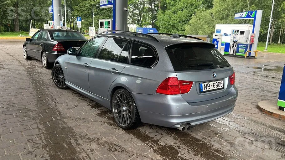 BMW 330 2008 photo 3