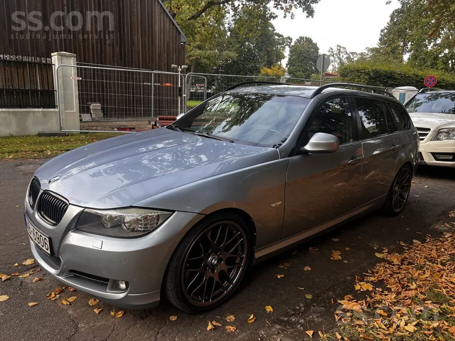 BMW 330